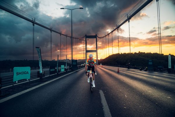 Bisiklet Efsanesi Chris Froome İstanbul’da İki Kıta Arasında Pedal Çevirdi